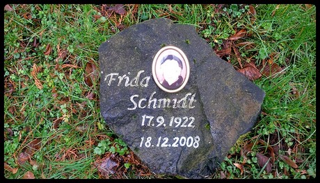 Die ahl Frau Schmidt